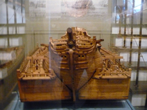 Корабль на камелях. Музей города Амстердам, Нидерланды.