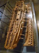 Постановка корабля на камели. Музей города Амстердам, Нидерланды.