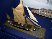 Модель темзинской баржи в морском музее в Гринвиче