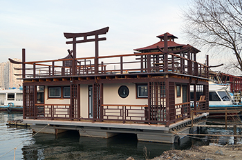 Плавучий дом в японском стиле