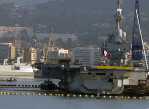 Французский авианосец «Charles de Gaulle»