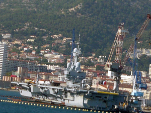 Французский авианосец «Charles de Gaulle»