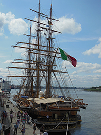 Итальянское учебное судно «Америго Веспуччи» («Amerigo Vespucci»).  Антверпен, август 2013 года