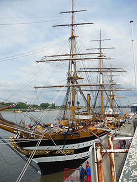 Итальянское учебное судно «Америго Веспуччи» («Amerigo Vespucci»).  Антверпен, август 2013 года